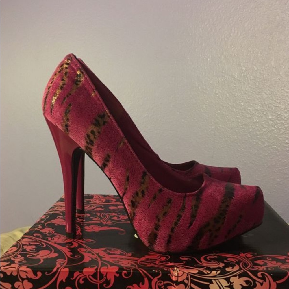 Pink pumps - Picture 2 of 2